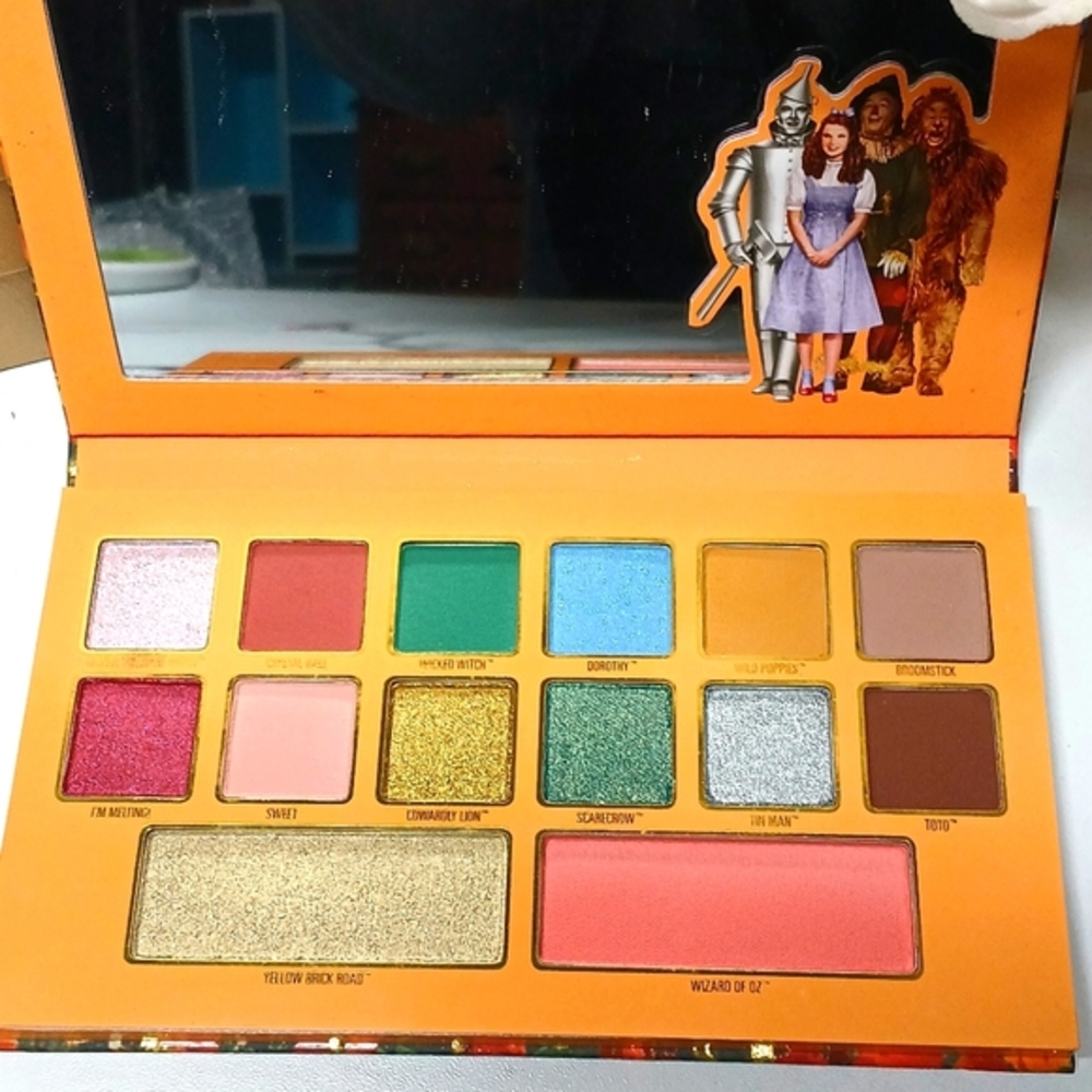 Kylie Jenner The Wizard of Oz Palette